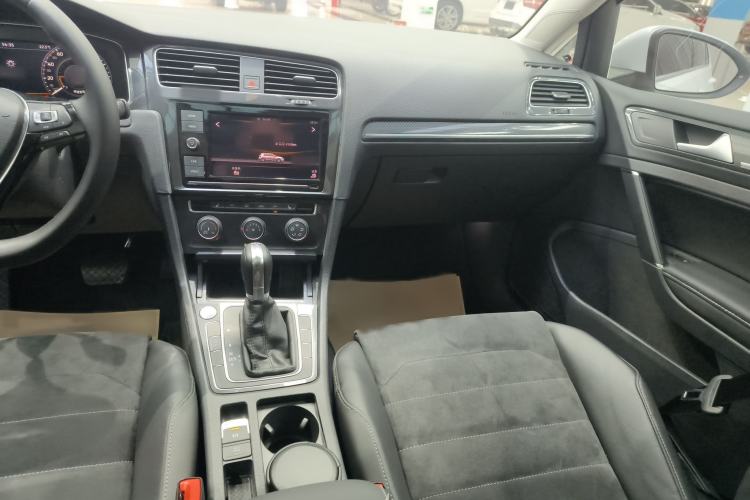 Used Volkswagen Golf 2019 280TSI DSG Luxury Version China VI Standard Interior 2