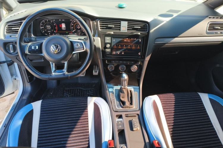 Used Volkswagen Golf 2019 280TSI DSG R-Line China VI Standard Interior 2