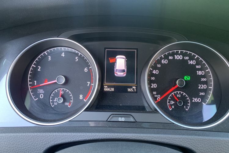 Used Volkswagen Golf 2019 1.8TSI Travel Edition Interior 2