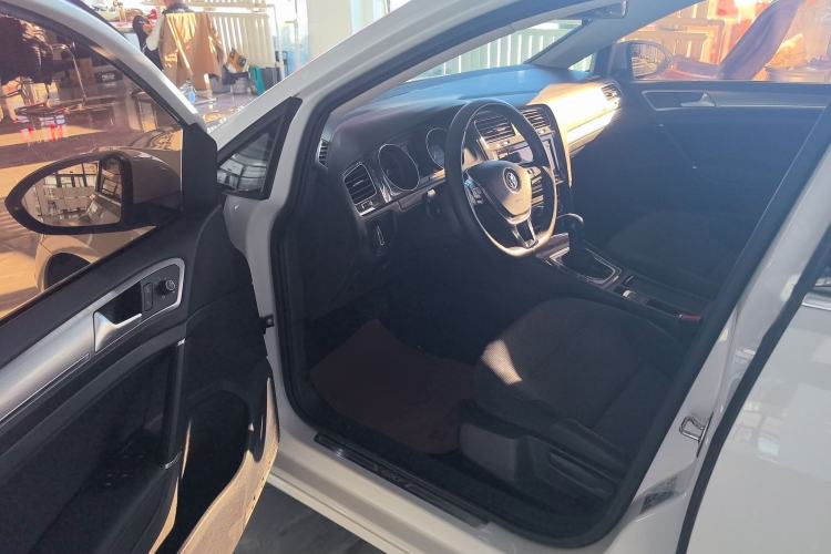 Used Volkswagen Golf 2019 1.6L Automatic Comfort Model China V Standard Interior 2