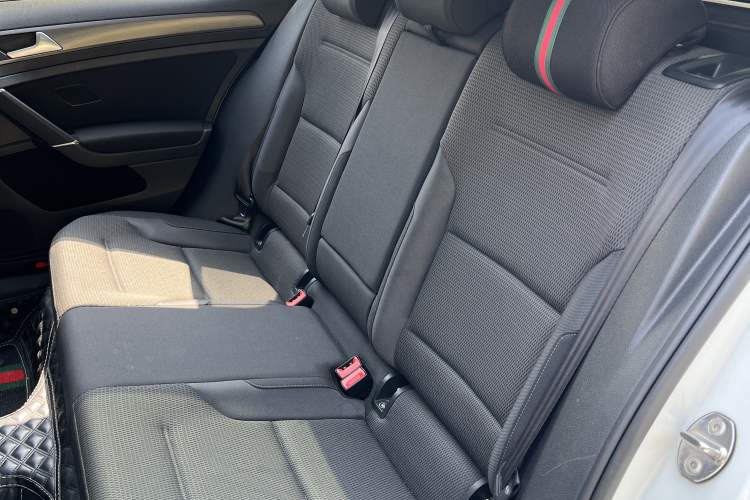 Used Volkswagen Golf 2019 1.8TSI Travel Edition Interior 2