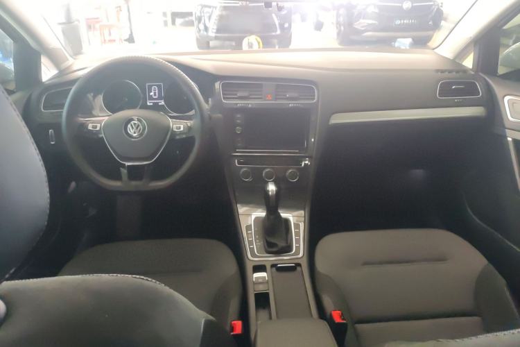 Used Volkswagen Golf 2019 280TSI DSG Comfort Version China VI Standard Interior 2