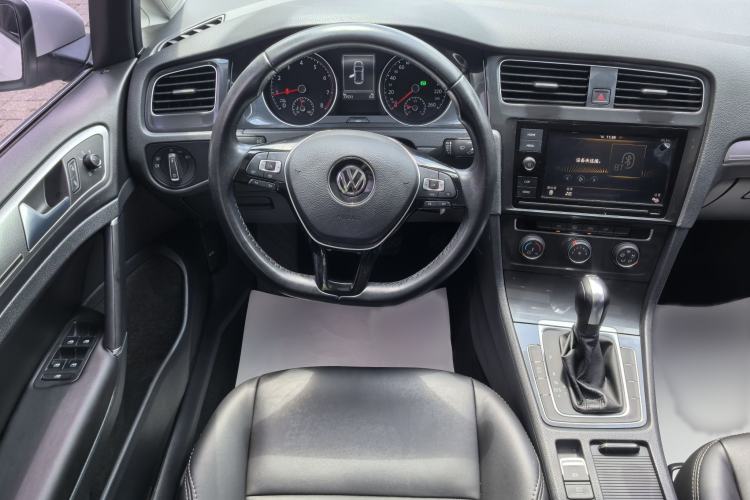 Used Volkswagen Golf 2019 200TSI DSG Comfort & Ambition Edition China VI Standard Interior 2
