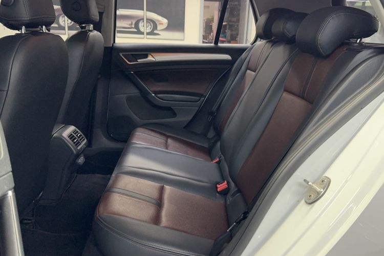 Used Volkswagen Golf 2019 200TSI DSG Comfort & Ambition Edition China VI Standard Interior 2