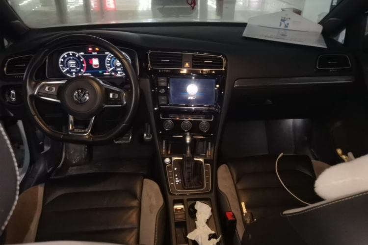 Used Volkswagen Golf 2019 280TSI DSG R-Line China VI Standard Interior 2
