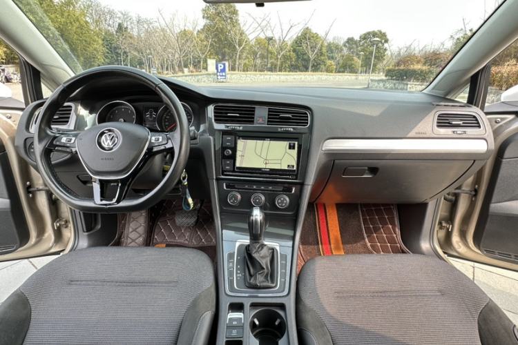 Used Volkswagen Golf 2019 280TSI DSG Comfort Version China V Standard Interior 3