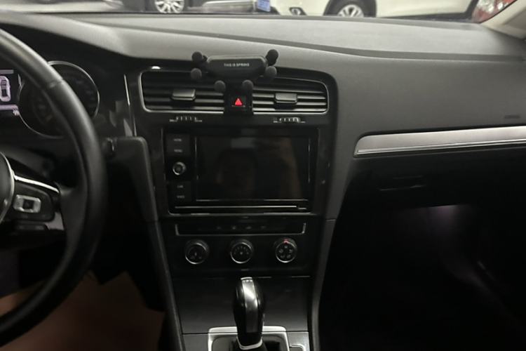 Used Volkswagen Golf 2019 280TSI DSG Comfort Version China V Standard Interior 3