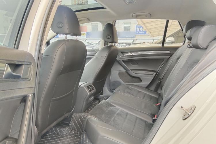 Used Volkswagen Golf 2019 280TSI DSG Luxury Version China VI Standard Interior 3
