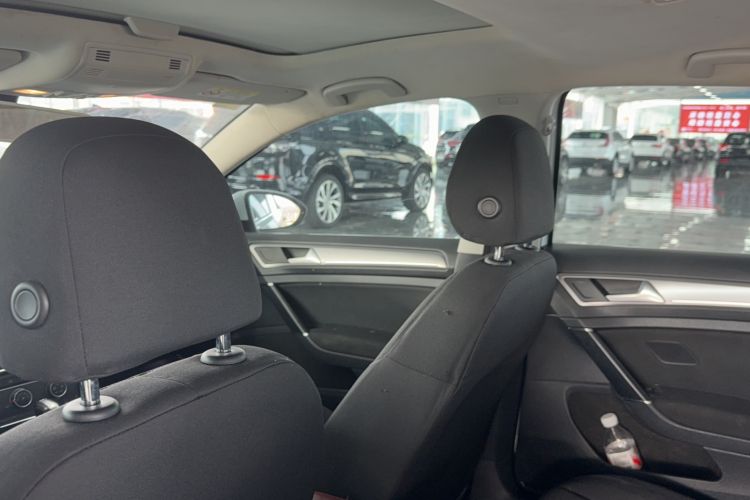 Used Volkswagen Golf 2019 200TSI DSG Comfort & Ambition Edition China VI Standard Interior 3