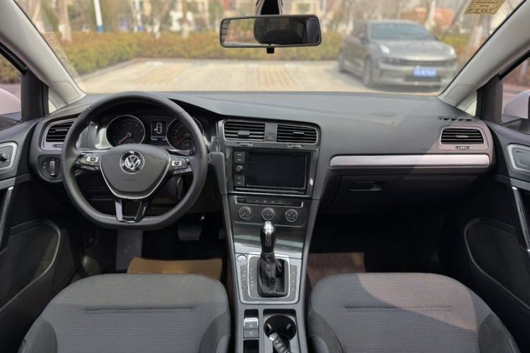 Used Volkswagen Golf 2019 280TSI DSG Comfort Version China V Standard Interior 3