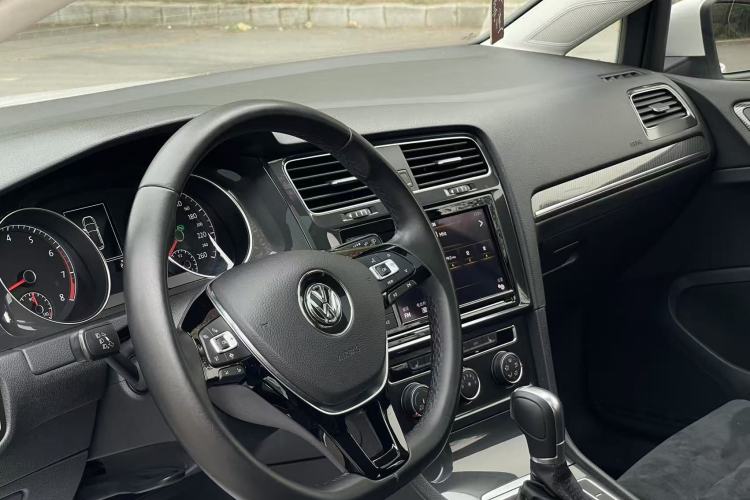 Used Volkswagen Golf 2019 280TSI DSG Luxury Version China V Standard Interior 3