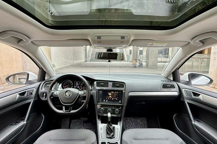 Used Volkswagen Golf 2019 280TSI DSG Comfort Version China V Standard Interior 3