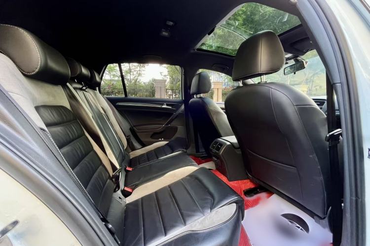 Used Volkswagen Golf 2019 280TSI DSG R-Line Model China V Standard Interior 4