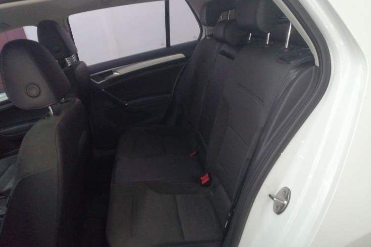 Used Volkswagen Golf 2019 280TSI DSG Comfort Version China VI Standard Interior 4