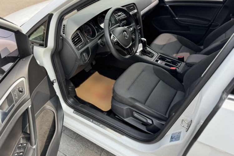 Used Volkswagen Golf 2019 280TSI DSG Comfort Version China V Standard Interior 4