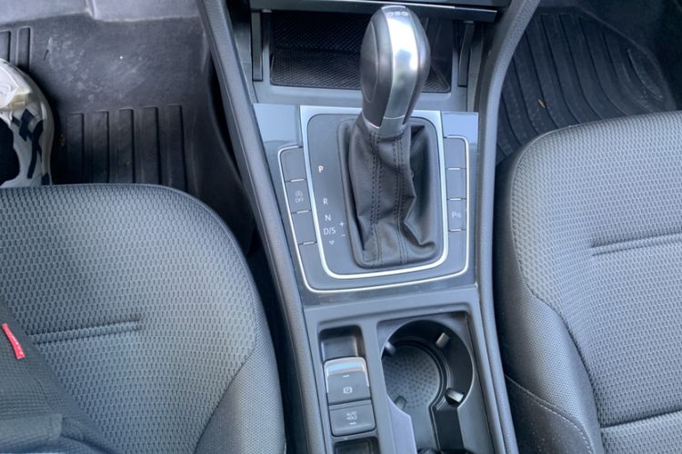 Used Volkswagen Golf 2019 1.8TSI Travel Edition Interior 4