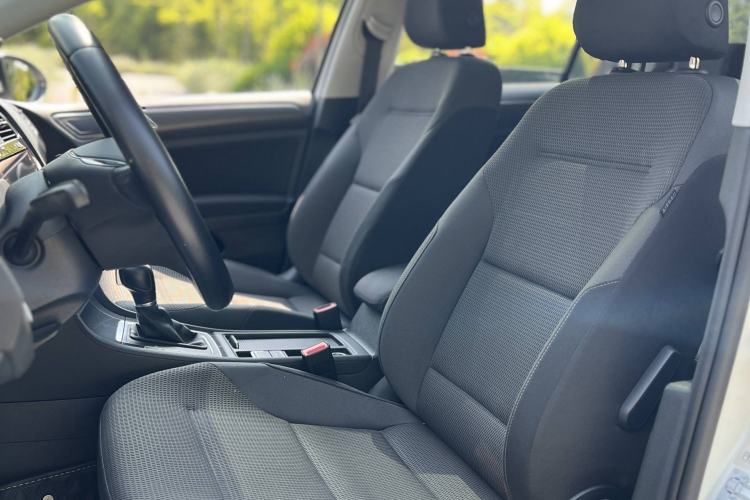 Used Volkswagen Golf 2019 1.8TSI Travel Edition Interior 4