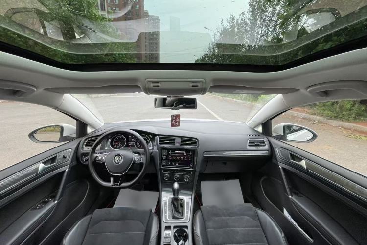 Used Volkswagen Golf 2019 280TSI DSG Luxury Version China V Standard Interior 4