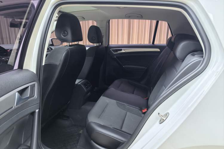 Used Volkswagen Golf 2019 1.6L Automatic Comfort Model China V Standard Interior 5