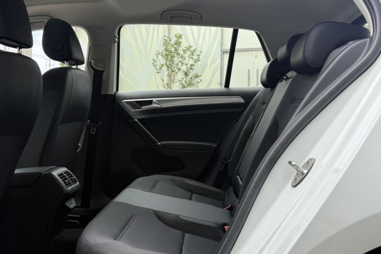 Used Volkswagen Golf 2019 280TSI DSG Comfort Version China VI Standard Interior 5