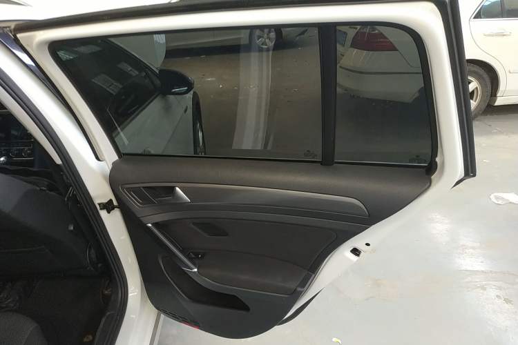 Used Volkswagen Golf 2019 1.8TSI Travel Edition Interior 6