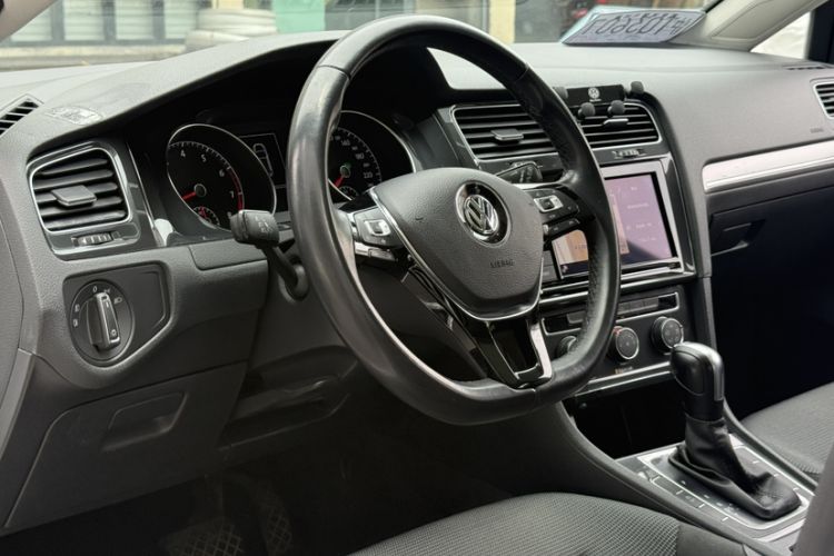 Used Volkswagen Golf 2019 280TSI DSG Comfort Version China VI Standard Interior 6