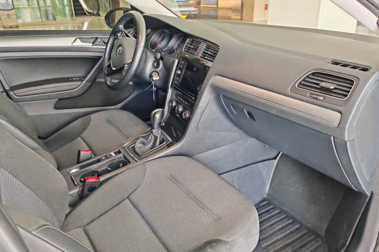 Used Volkswagen Golf 2019 280TSI DSG Comfort Version China V Standard Interior 7