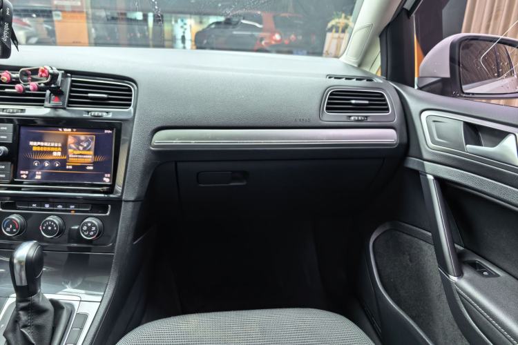 Used Volkswagen Golf 2019 1.6L Automatic Comfort Model China V Standard Interior 8