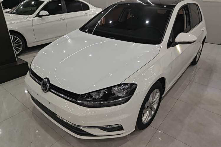 Used Volkswagen Golf 2019 280TSI DSG Comfort Version China V Standard Guazi used car, China used car export, Used car for sale, Used  cars, Cheapest cars for sale