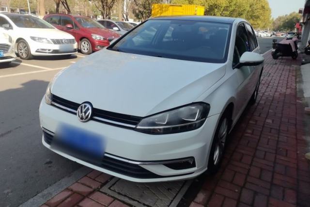 Ojetý Volkswagen Golf 2019 1.6L Automatic Comfort Model China V Standard
