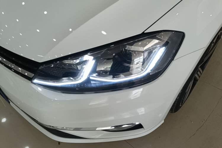 Used Volkswagen Golf 2019 200TSI DSG Comfort & Ambition Edition China VI Standard Left Front Headlight