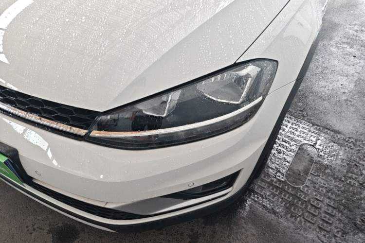 Used Volkswagen Golf 2019 1.8TSI Travel Edition Left Front Headlight