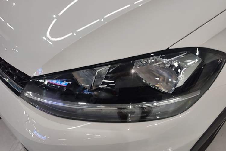 Used Volkswagen Golf 2019 1.8TSI Travel Edition Left Front Headlight