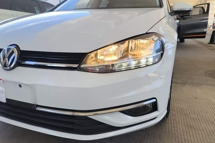 Used Volkswagen Golf 2019 200TSI DSG Comfort & Ambition Edition China VI Standard Left Front Headlight