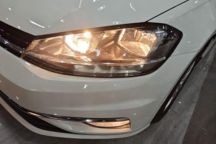 Used Volkswagen Golf 2019 280TSI DSG Comfort Version China VI Standard Left Front Headlight