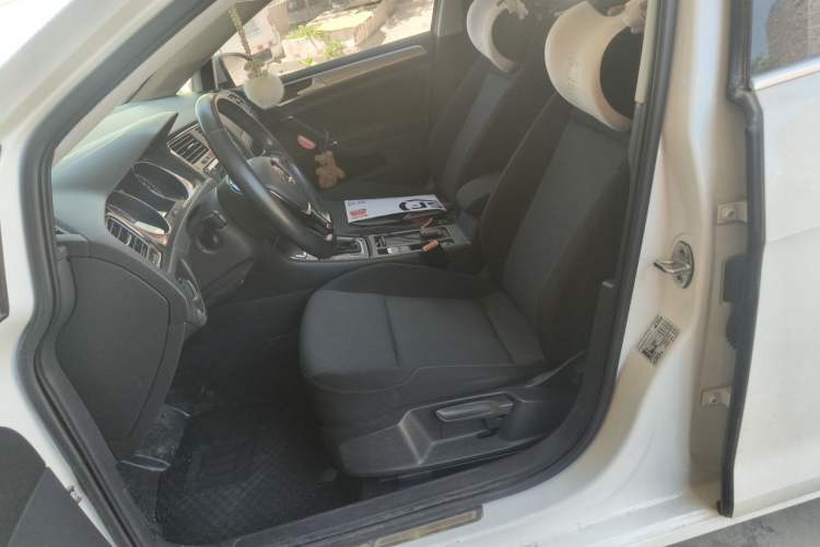 Used Volkswagen Golf 2019 200TSI DSG Comfort & Ambition Edition China VI Standard Left Front Seat