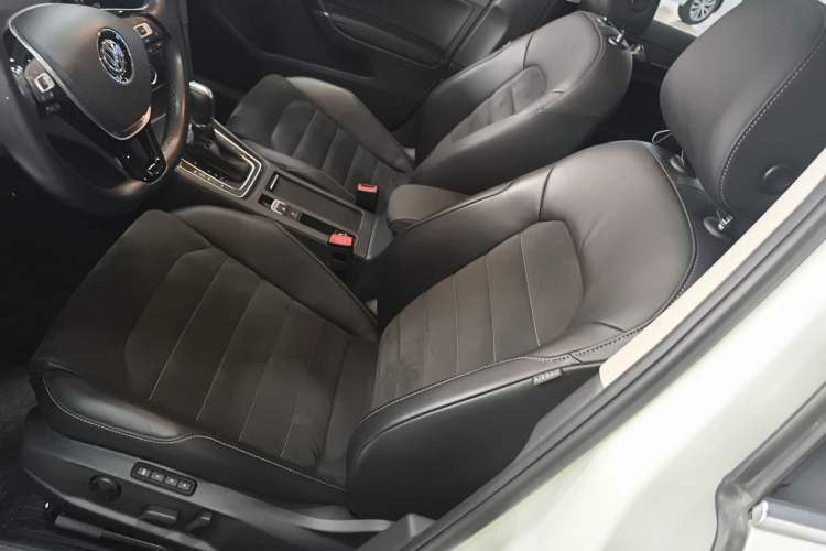 Used Volkswagen Golf 2019 280TSI DSG Luxury Version China VI Standard Left Front Seat