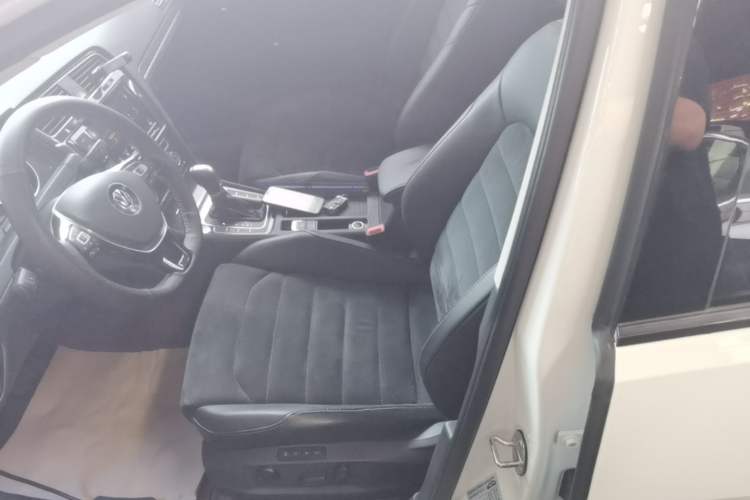 Used Volkswagen Golf 2019 280TSI DSG Luxury Version China VI Standard Left Front Seat