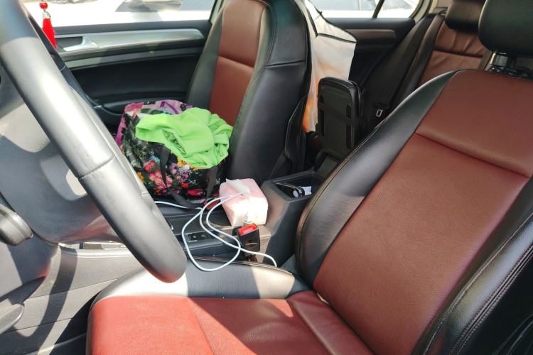 Used Volkswagen Golf 2019 200TSI DSG Comfort & Ambition Edition China VI Standard Left Front Seat