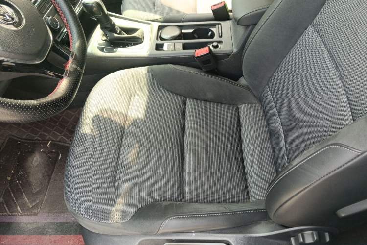Used Volkswagen Golf 2019 280TSI DSG Comfort Version China VI Standard Left Front Seat
