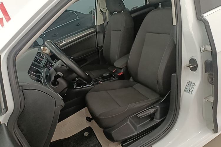 Used Volkswagen Golf 2019 200TSI DSG Comfort & Ambition Edition China VI Standard Left Front Seat