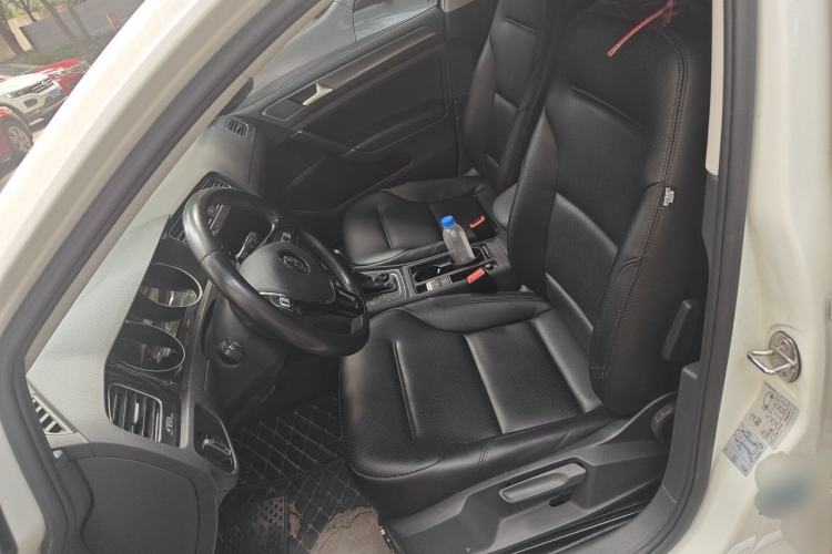 Used Volkswagen Golf 2019 1.8TSI Travel Edition Left Front Seat