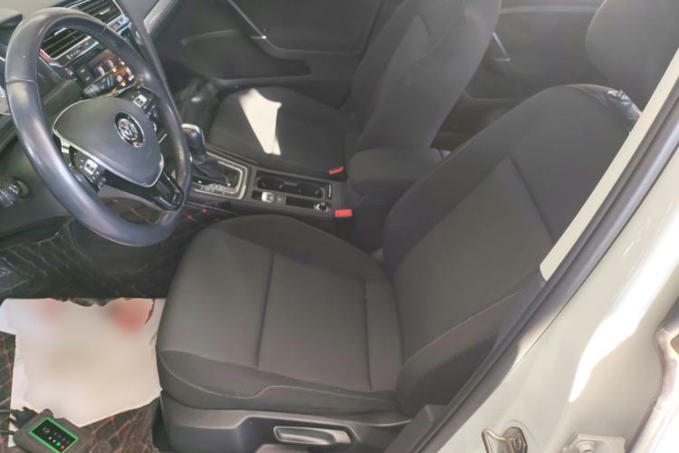 Used Volkswagen Golf 2019 200TSI DSG Comfort & Ambition Edition China VI Standard Left Front Seat