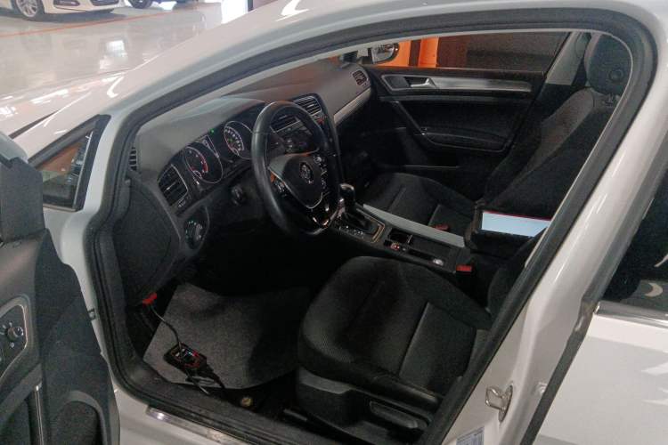 Used Volkswagen Golf 2019 1.6L Automatic Comfort Model China V Standard Left Front Seat