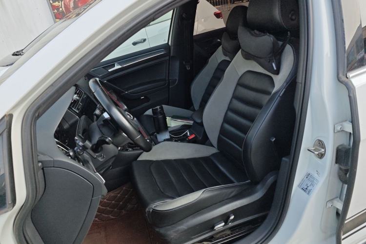 Used Volkswagen Golf 2019 280TSI DSG R-Line China VI Standard Left Front Seat