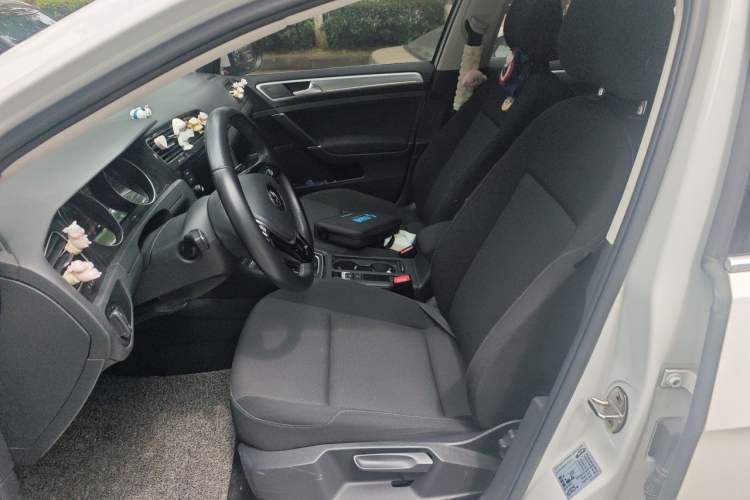 Used Volkswagen Golf 2019 200TSI DSG Comfort & Ambition Edition China VI Standard Left Front Seat