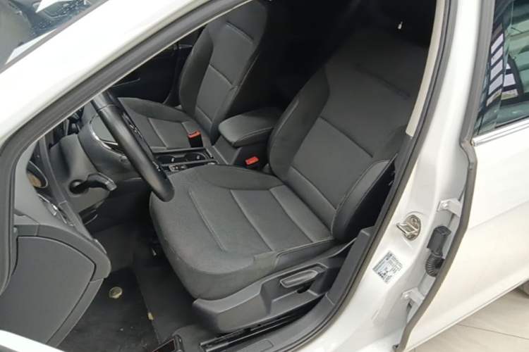 Used Volkswagen Golf 2019 1.6L Automatic Comfort Model China V Standard Left Front Seat