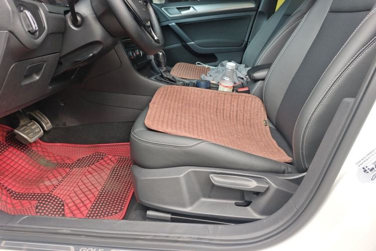 Used Volkswagen Golf 2019 200TSI DSG Comfort Version China VI Standard Left Front Seat