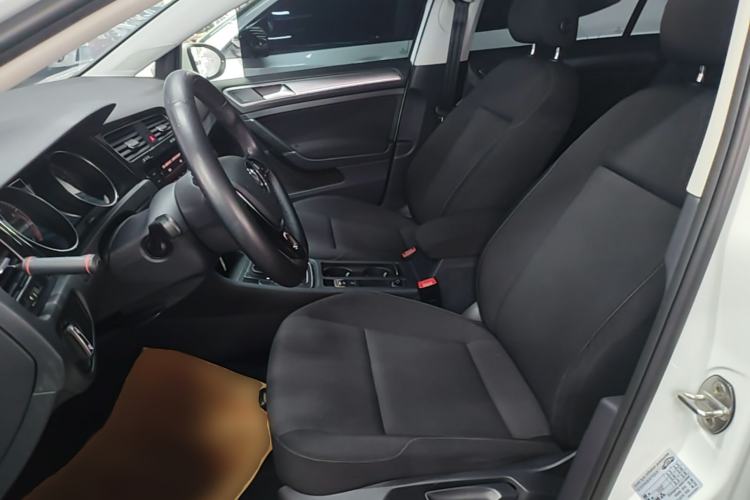 Used Volkswagen Golf 2019 200TSI DSG Comfort & Ambition Edition China VI Standard Left Front Seat