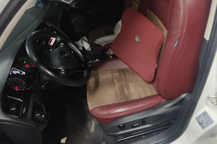 Used Volkswagen Golf 2019 200TSI DSG Comfort & Ambition Edition China VI Standard Left Front Seat